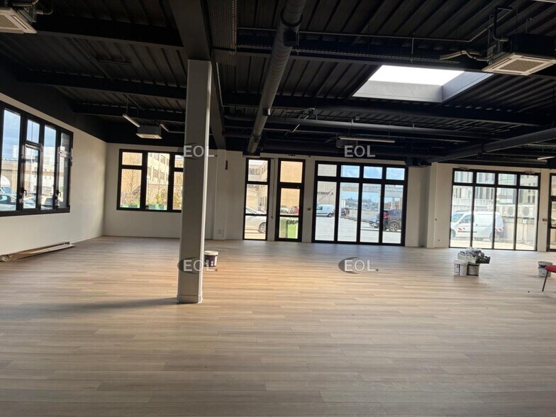 Light Industrial in Arcueil to rent - Interior Photo - Image 3 of 6