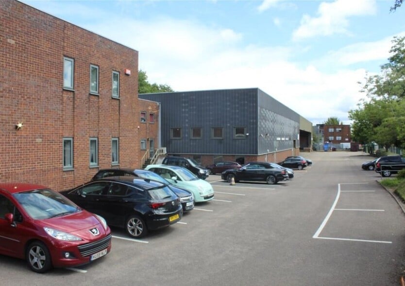 Dallow Rd, Luton for sale - Building Photo - Image 2 of 3