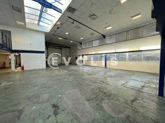 Location Local d'activités 340 m² à 790 m²