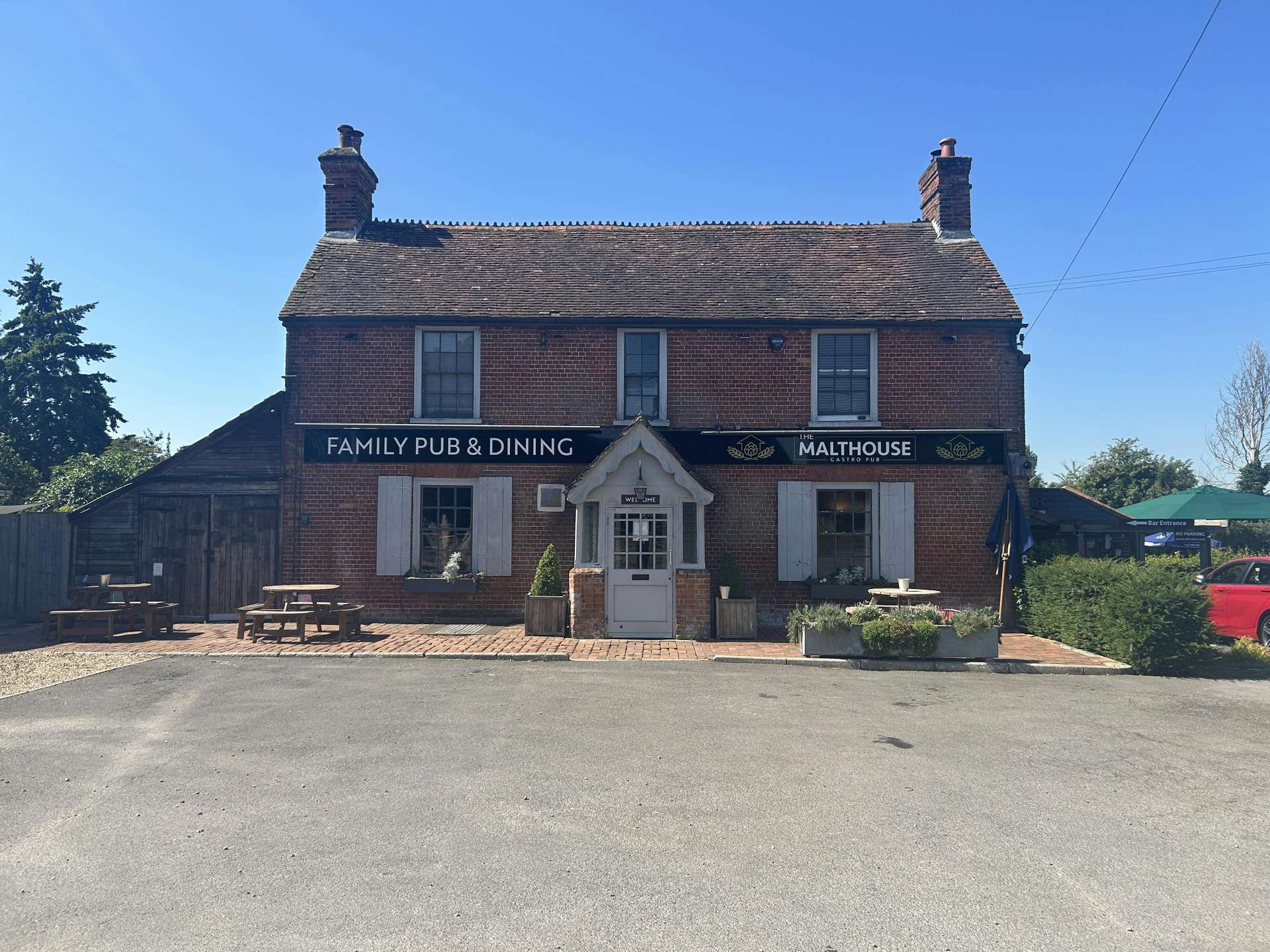 Stockbridge Rd, Romsey for sale Primary Photo- Image 1 of 14