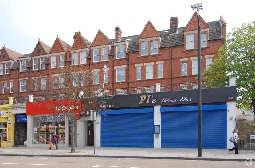 205-207 Balham High Rd, London for sale - Primary Photo - Image 1 of 1