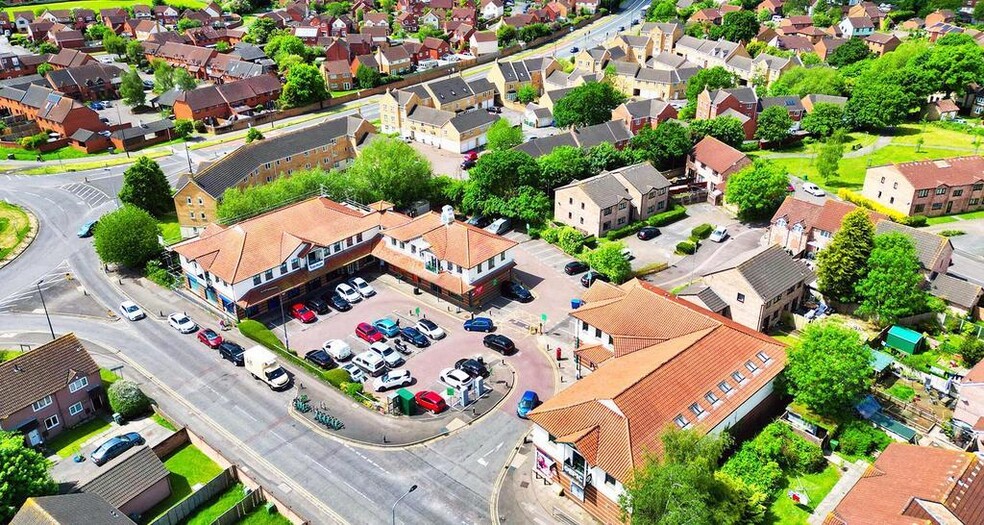 Pear Tree Rd, Bradley Stoke to rent - Building Photo - Image 1 of 8