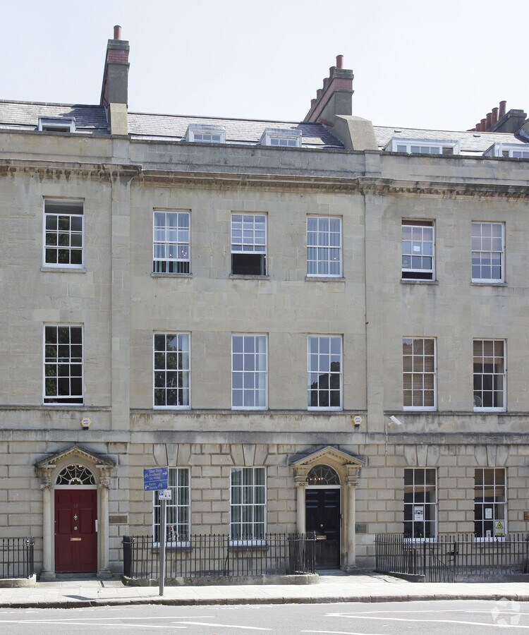 16 Portland Sq, Bristol BS2 8SJ UK