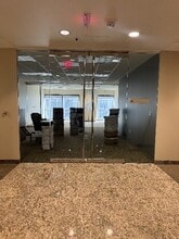 1700 Pacific Ave, Dallas, TX to rent Interior Photo- Image 2 of 7