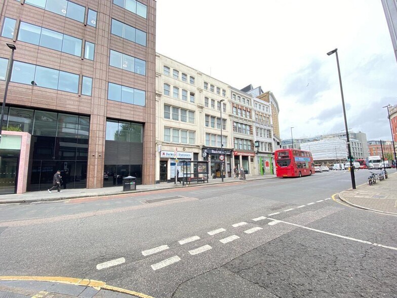 4 Goswell Rd, London to rent - Building Photo - Image 1 of 16
