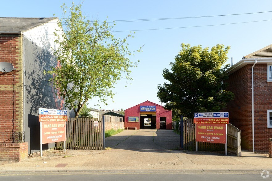 36 Trafalgar Rd, Newport to rent - Building Photo - Image 1 of 6