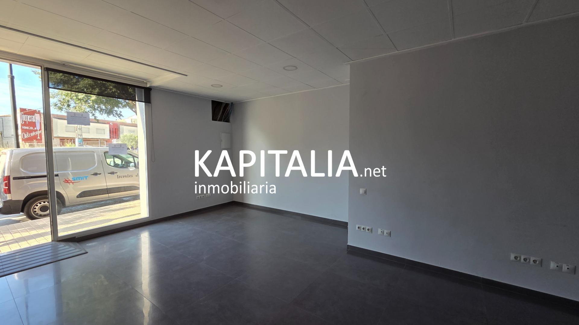 Retail in Ontinyent to rent Interior Photo- Image 1 of 11
