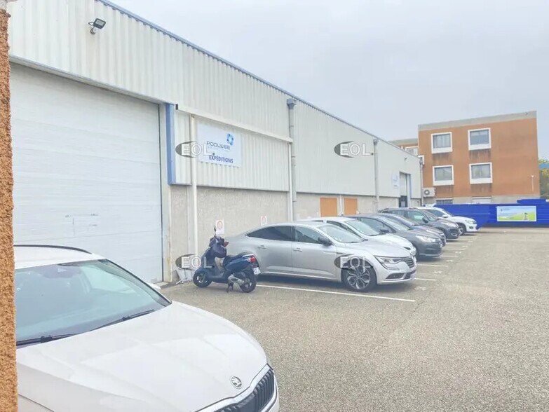 Industrial in Chassieu to rent - Building Photo - Image 3 of 22