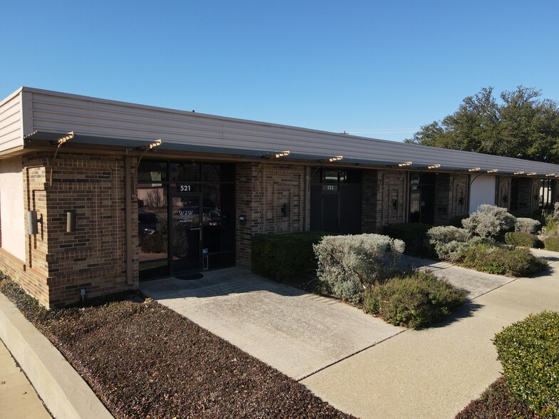 531 N Locust St, Denton, TX for rent - Building Photo - Image 1 of 22