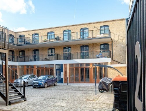 28 Tooting High Street, London for sale Primary Photo- Image 1 of 1