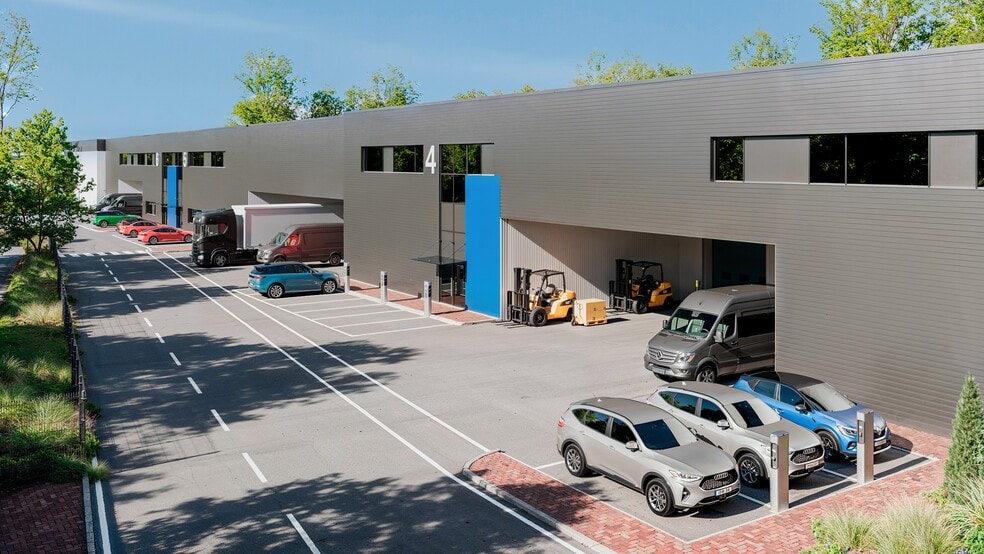 Estate Way, London to rent - Building Photo - Image 2 of 2