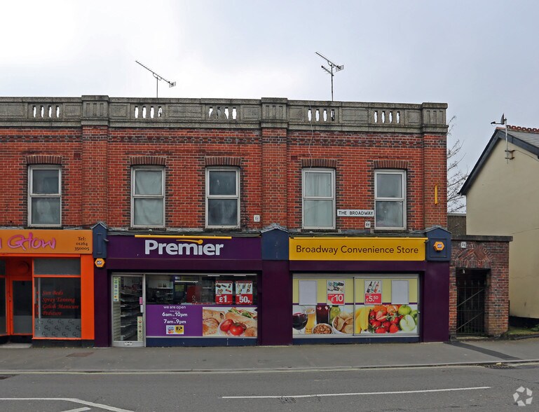 5-6 The Broadway, Andover for sale - Primary Photo - Image 1 of 1