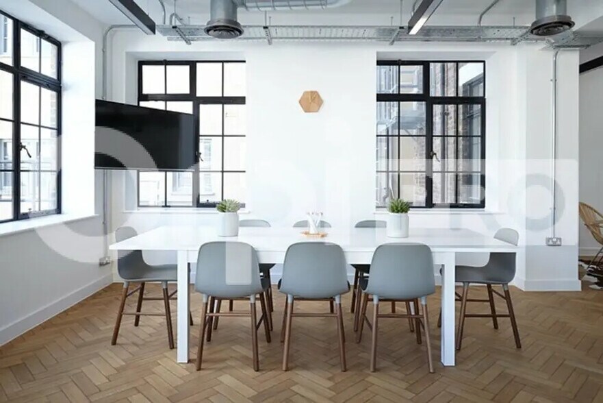 Office in Villefranche-sur-Saône to rent - Interior Photo - Image 2 of 4