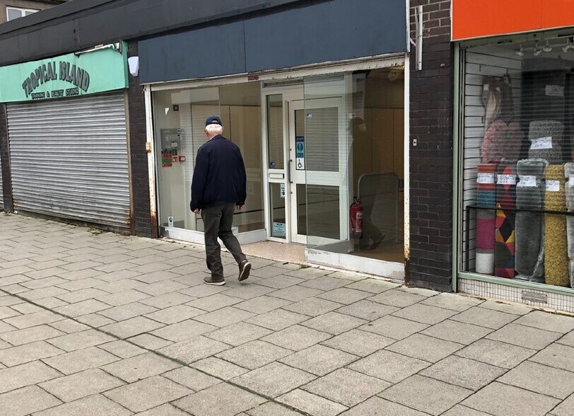 7 Houstoun Sq, Johnstone for sale - Primary Photo - Image 1 of 1