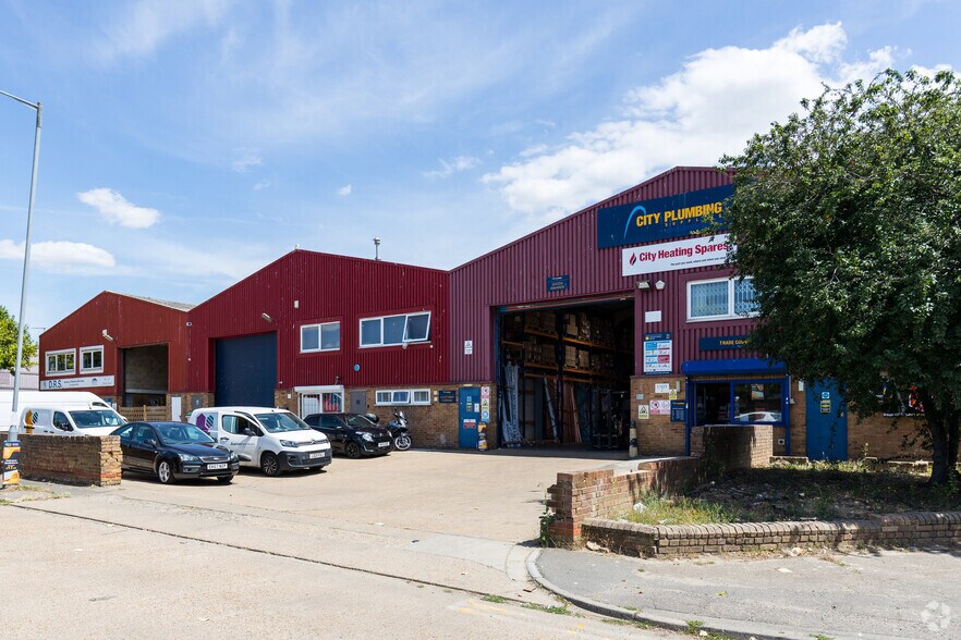 2-6 The Candlemakers, Southend On Sea for sale - Primary Photo - Image 1 of 1