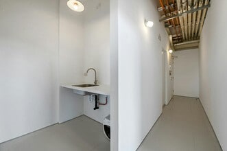 1 Darnley Rd, London to rent Interior Photo- Image 2 of 4