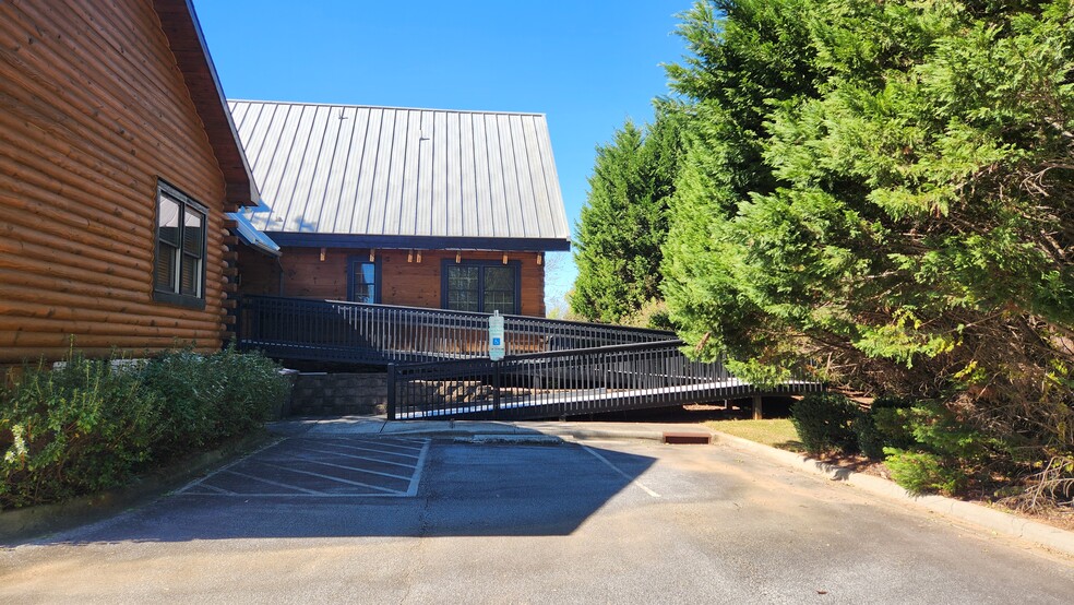 163 Absher Park, Statesville, NC for sale - Building Photo - Image 3 of 9