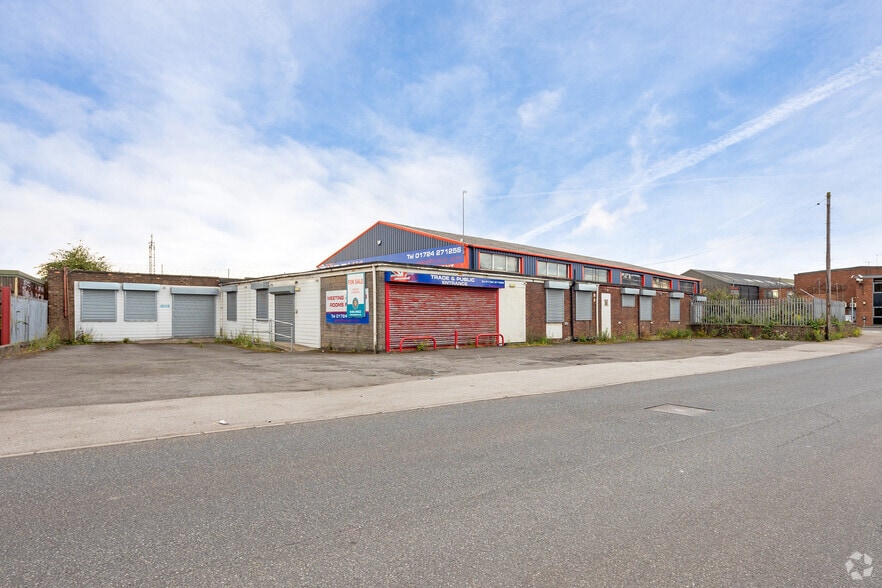 18 Brigg Rd, Scunthorpe for sale - Primary Photo - Image 1 of 1