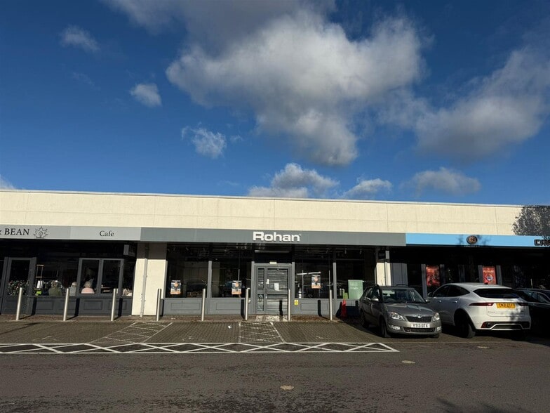 Birds Ln, Cowbridge to rent - Primary Photo - Image 1 of 3