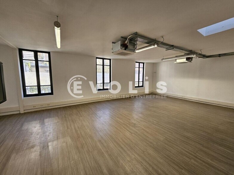 Office in Montrouge to rent - Interior Photo - Image 3 of 15