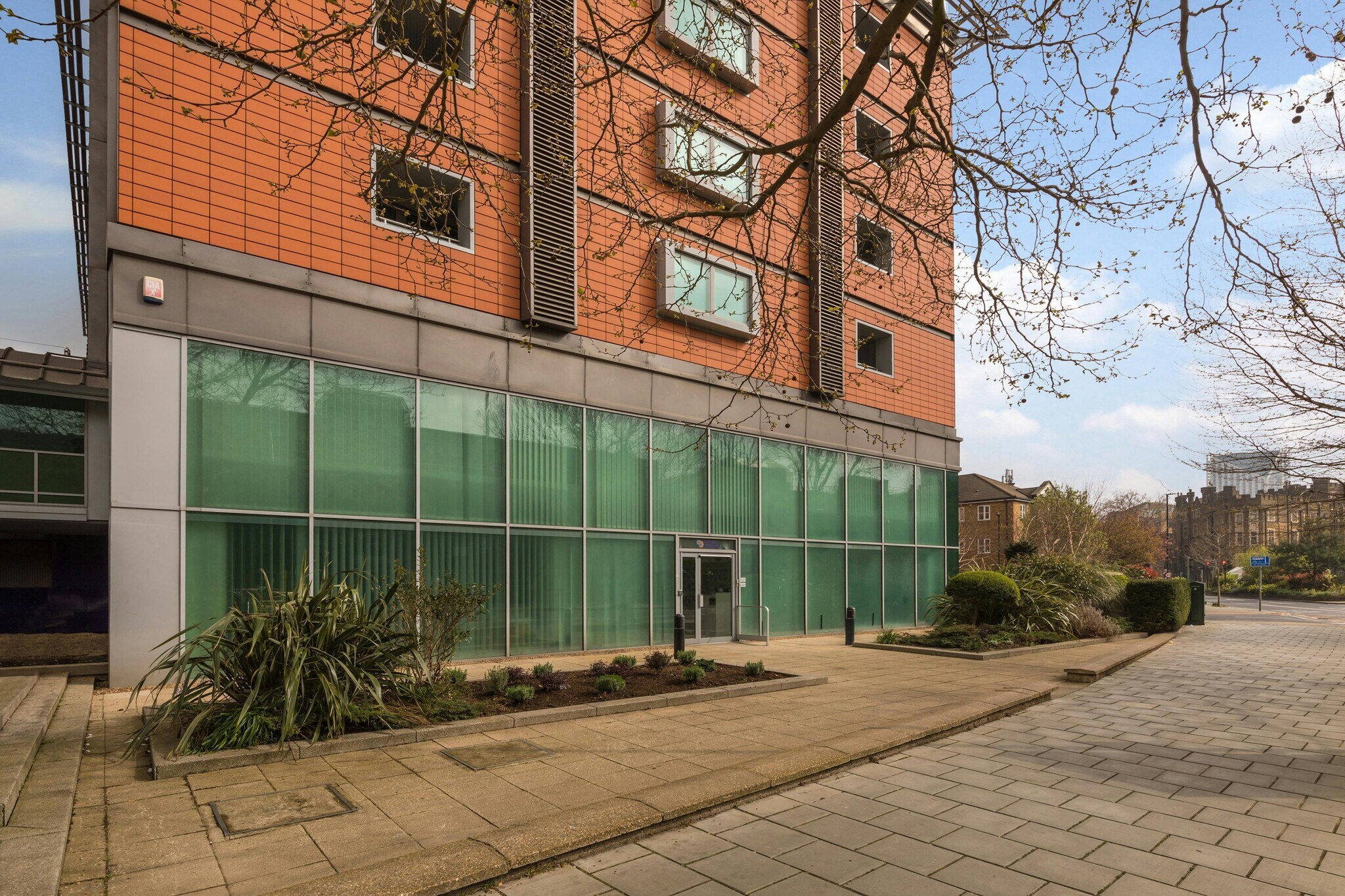 100 Westminster Bridge Rd, London for sale Primary Photo- Image 1 of 1