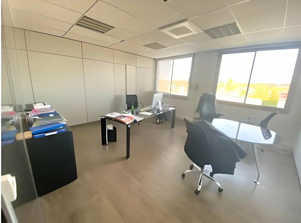 Office in Bayonne for sale Interior Photo- Image 1 of 3