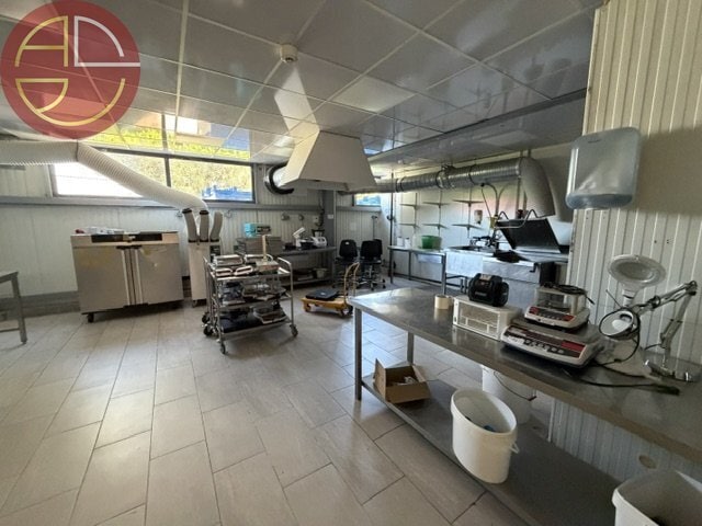 Industrial in Saint-Orens-de-Gameville for sale - Interior Photo - Image 2 of 8
