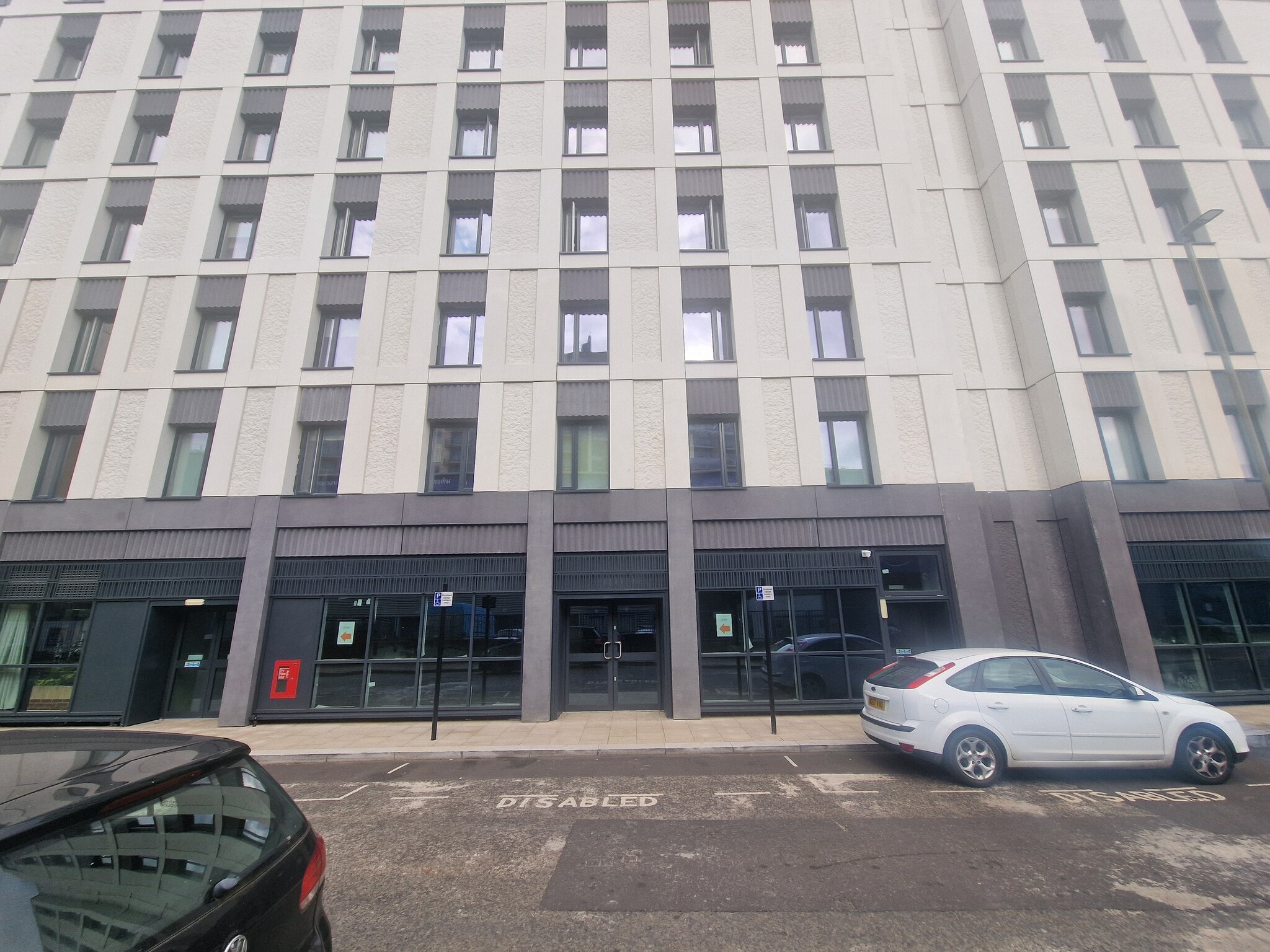 41-47 Mendip Rd, London to rent Building Photo- Image 1 of 2