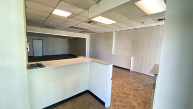 1427 S Lexington St, Delano, CA for rent Interior Photo- Image 1 of 2