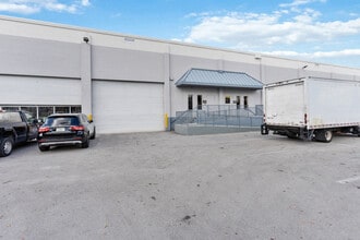 7950-7966 NW 14th St, Miami, FL to rent Building Photo- Image 2 of 17