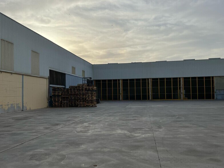 Industrial in Santa Fe for sale - Building Photo - Image 1 of 33