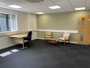 7 Hillside Rd, Bury St Edmunds to rent Interior Photo- Image 2 of 4