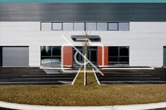 Industrial in Élancourt to rent Building Photo- Image 1 of 3