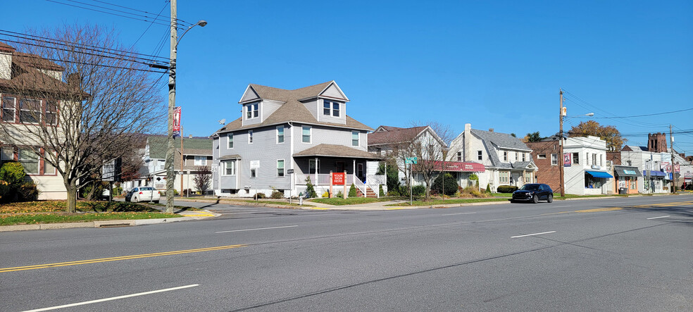 950 Wyoming Ave, Forty Fort, PA for sale - Building Photo - Image 1 of 1