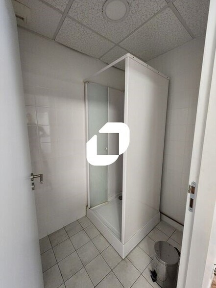 Office in Chatou for sale - Interior Photo - Image 3 of 11