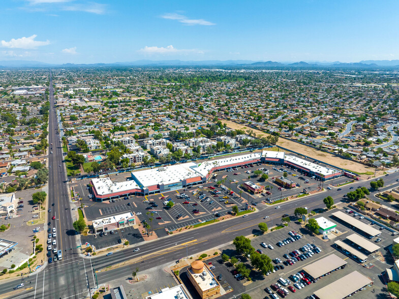 NEC 67th Ave & Thomas Rd Rd, Phoenix, AZ for rent - Primary Photo - Image 1 of 4