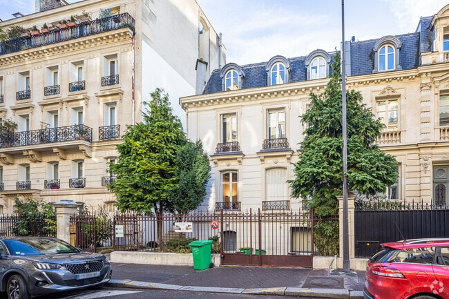 Location Bureaux 268 m²