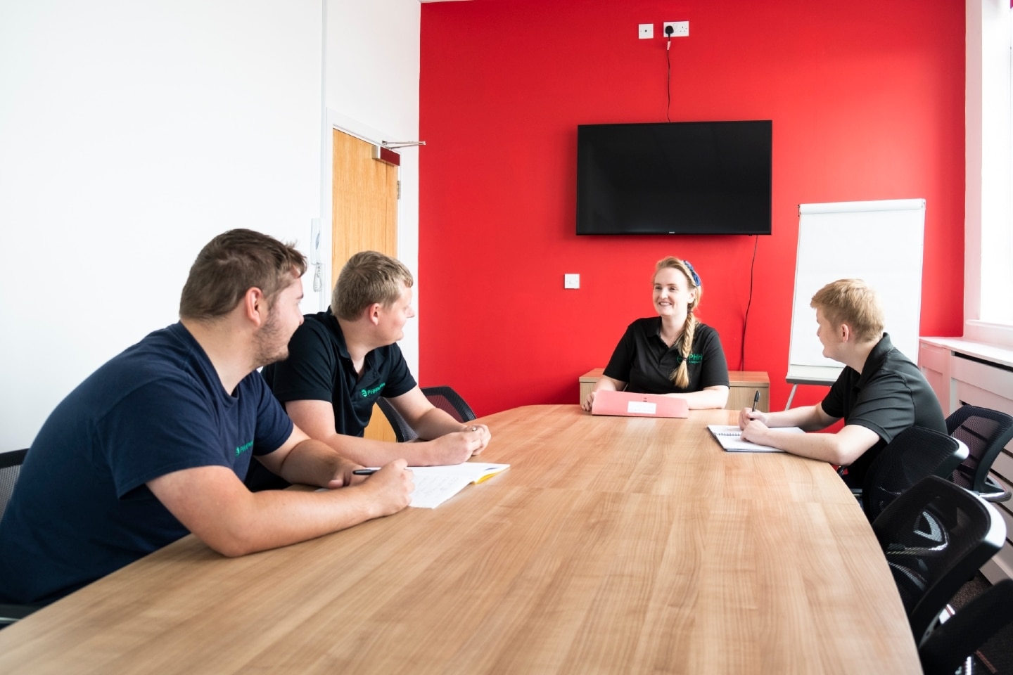 Titan Rd, Cardiff to rent Interior Photo- Image 1 of 9