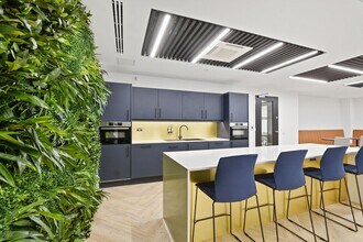 4 Breams, London to rent Interior Photo- Image 1 of 7