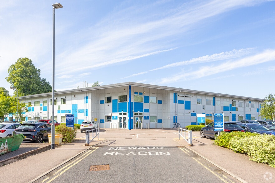 Cafferata Way, Newark to rent - Building Photo - Image 2 of 11