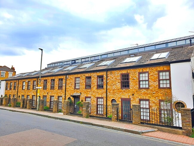 More details for 58-64A Webbs Rd, London - Office to Rent