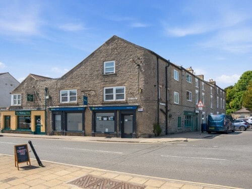 15 High St, Leyburn for sale Primary Photo- Image 1 of 25