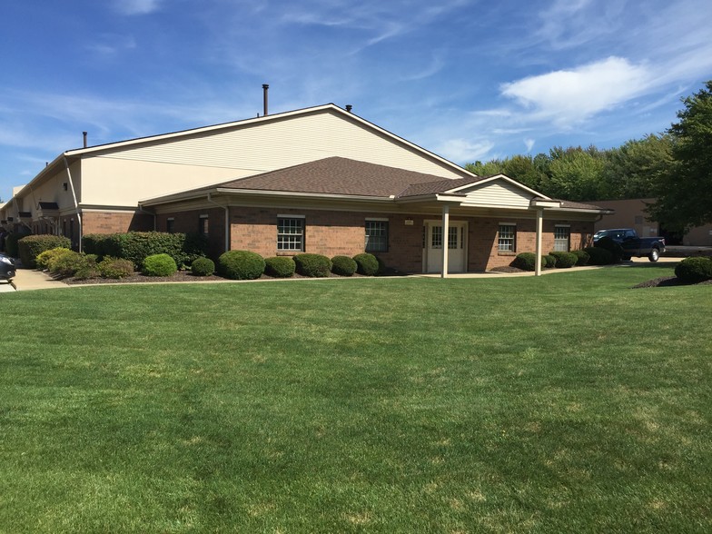 Light Industrial in Stow, OH for sale - Primary Photo - Image 1 of 1