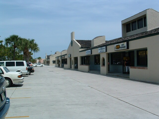 805 Virginia Ave, Fort Pierce, FL for rent - Building Photo - Image 1 of 1