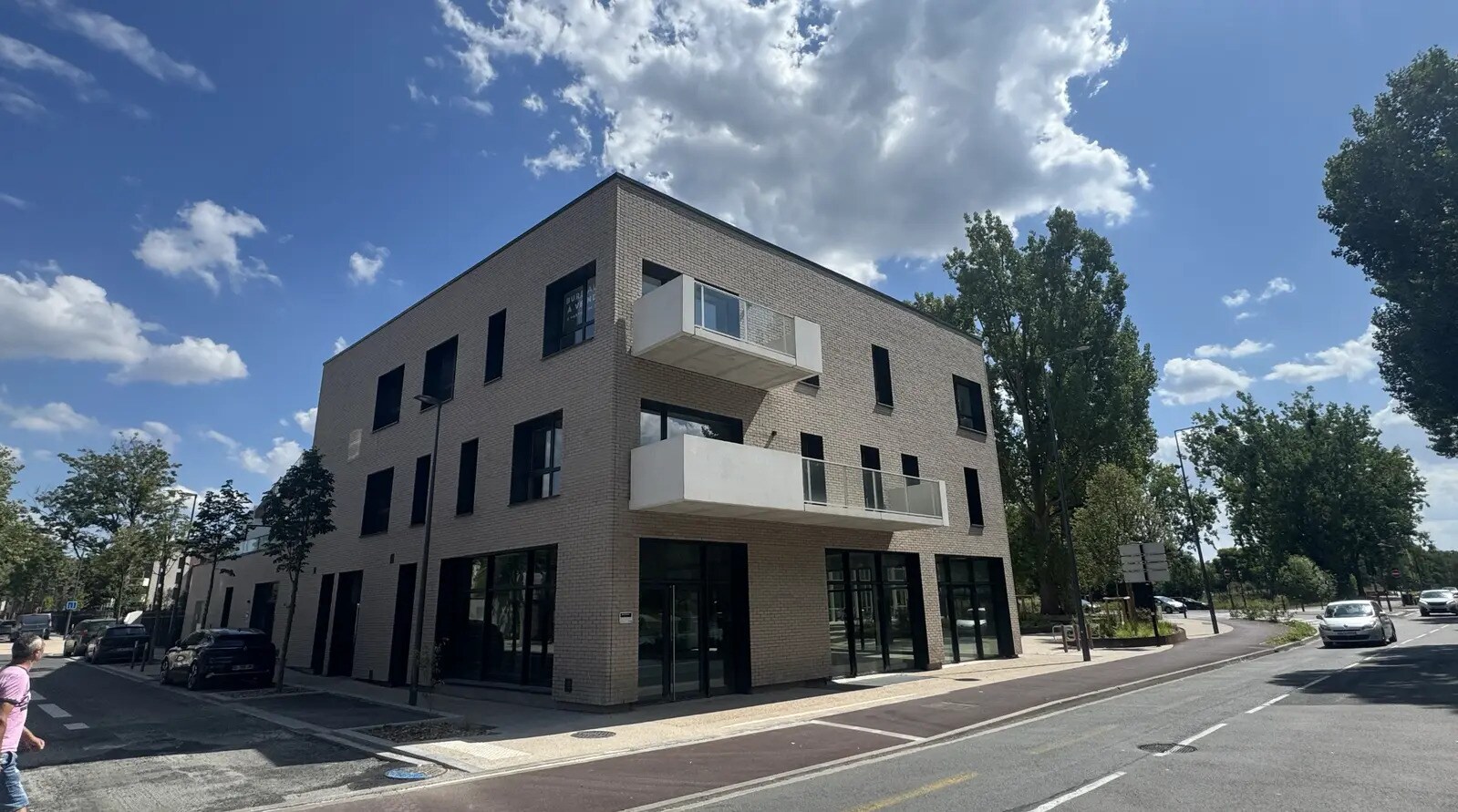 Office in La Madeleine for sale Building Photo- Image 1 of 10