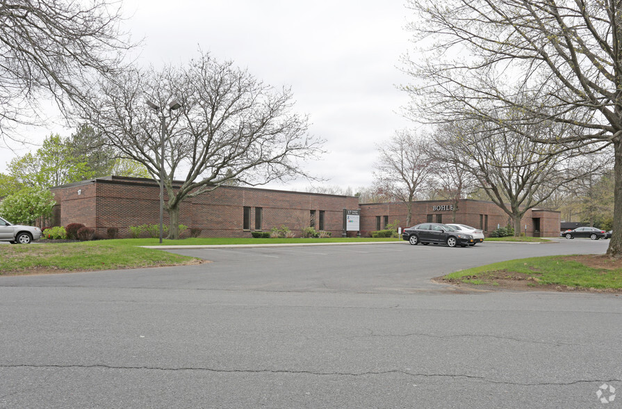 17 Computer Dr W, Albany, NY for rent - Building Photo - Image 1 of 12