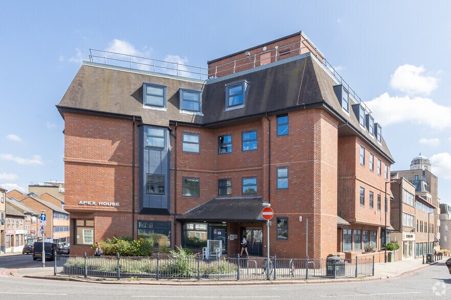 30-34 Upper George St, Luton for sale - Primary Photo - Image 1 of 1