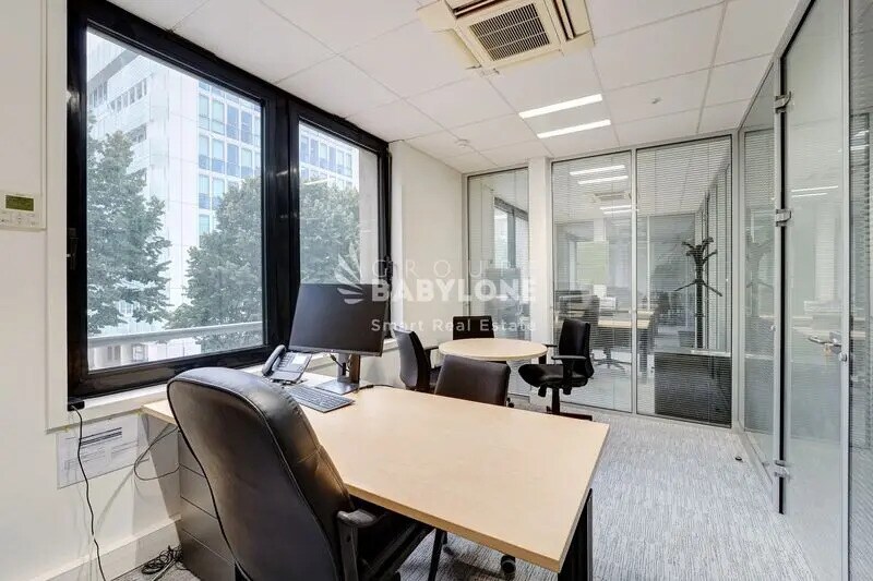 Office in Levallois-Perret to rent - Interior Photo - Image 2 of 2