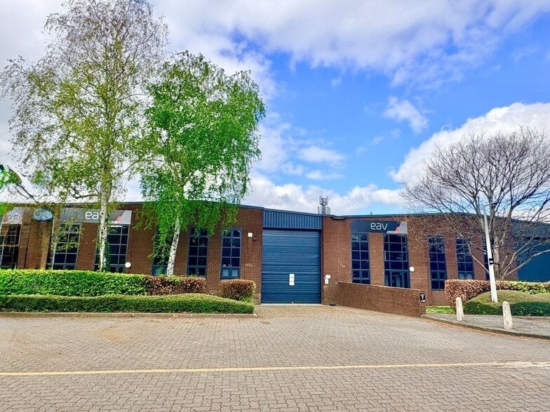 Wates Way, Banbury to rent - Building Photo - Image 2 of 6