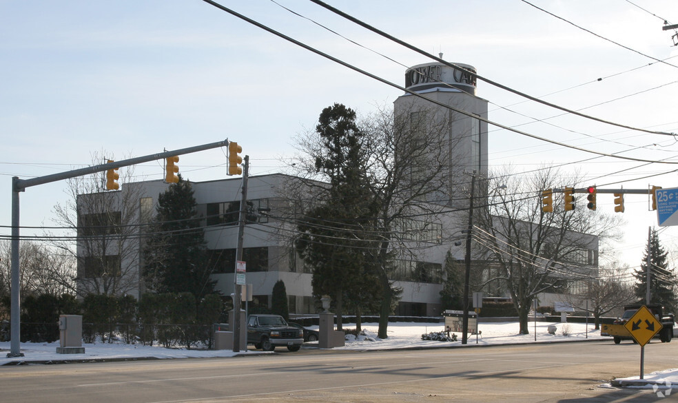 400 Reservoir Ave, Providence, RI for sale - Building Photo - Image 2 of 16